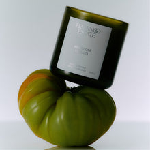 Load image into Gallery viewer, Heirloom Tomato Scented Candle - Flamingo Estate