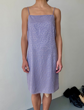 Load image into Gallery viewer, Lavender Floral Embroidered Chiffon Dress (M)